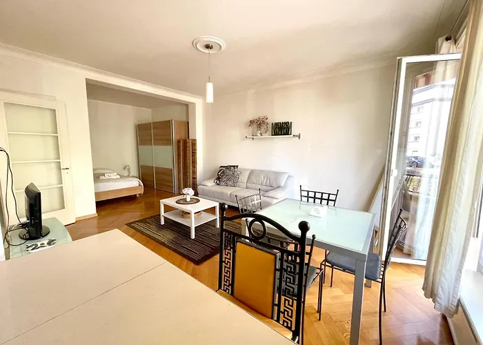 A 9 Minutes A Pied De La Gare De 公寓 *