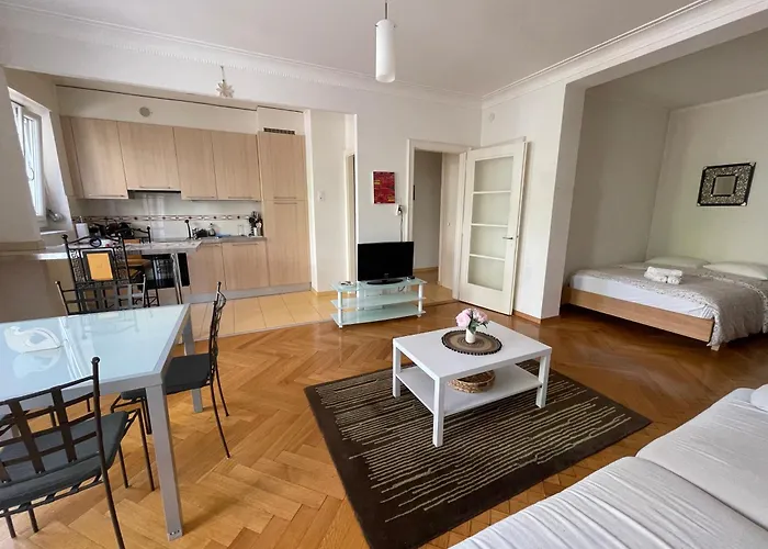 A 9 Minutes A Pied De La Gare De 公寓